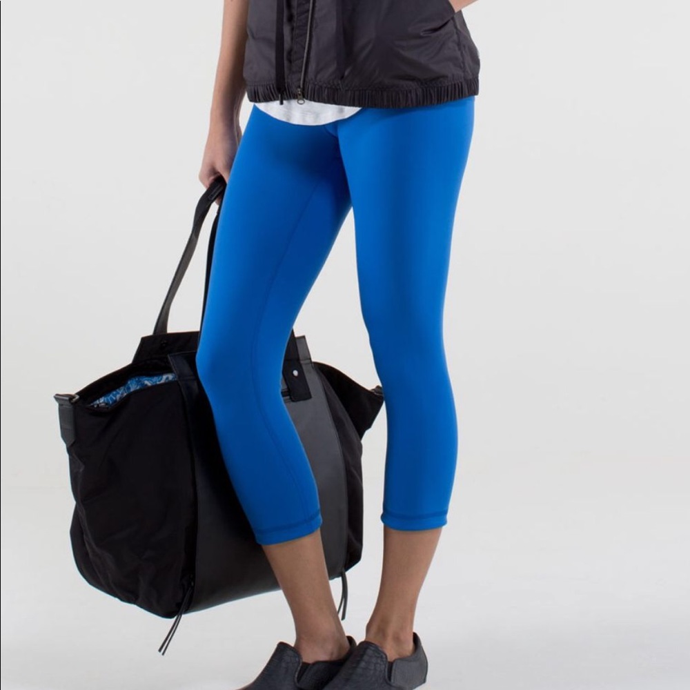 Lululemon Wunder under crop reversible blue